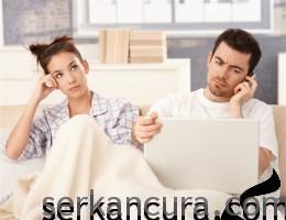 1331720149 YataktaCift 260x200 Cep telefonu ve bilgisayarsız yapamıyoruz   Resim